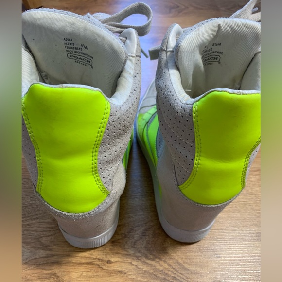 Coach Women’s 8.5 heel Sneakers - Picture 4 of 7